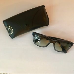 Ray-Ban Wayfarer Sunglasses